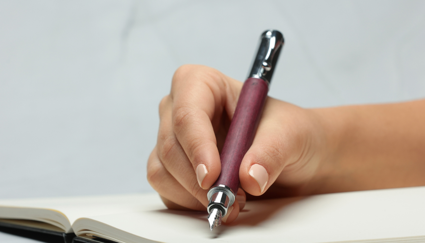 Stylo plume en bois : comment choisir le bon modèle 2026
