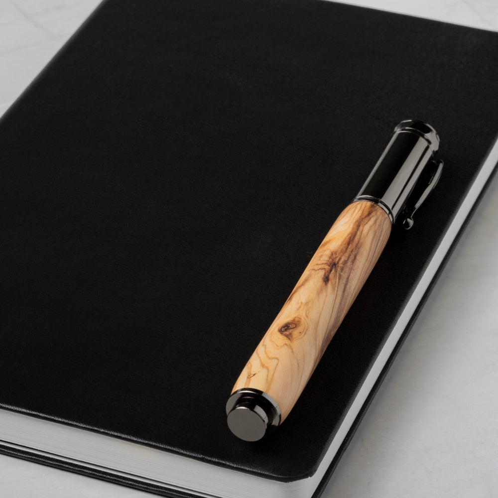 
                      
                        Magnetic Fountain Pen Olive
                      
                    