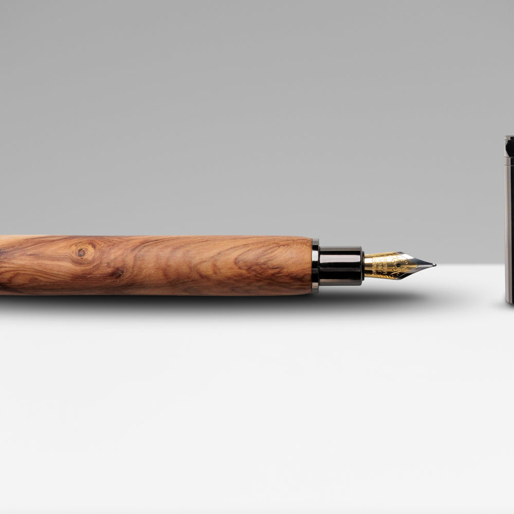 
                      
                        Magnetic Fountain Pen Olive
                      
                    